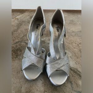 FioniNights Silver Heels 6 1/2